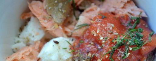 Шаг 2: канапе из сушек с горбушей