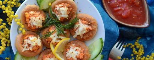 Шаг 4: канапе из сушек с горбушей