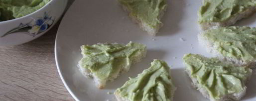 Шаг 1: канапе новогодние елочки