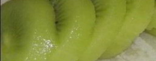 Шаг 3: канапе с ананасом и сыром