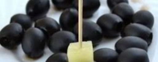 Шаг 2: канапе с ананасом