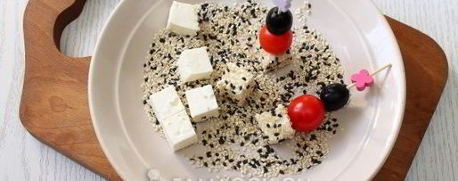 Шаг 4: канапе с брынзой и помидорами черри