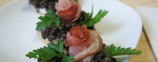 Шаг 13: канапе с черной чечевицей фуршетные