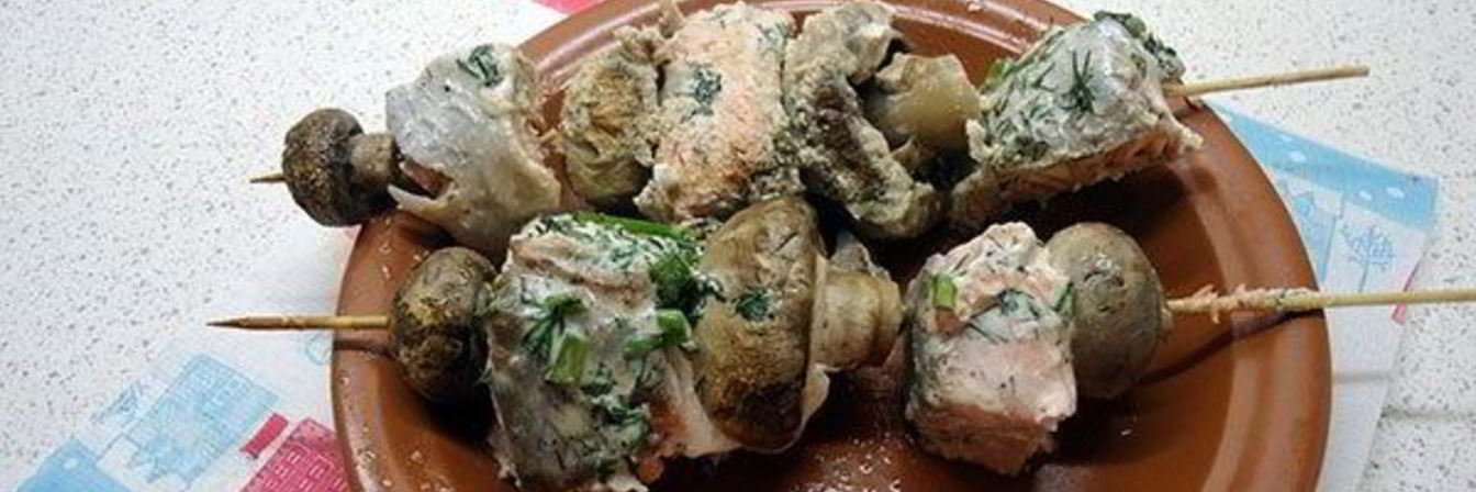 Рецепт Канапе с грибами на шпажках