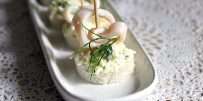 Рецепт канапе с кальмаром