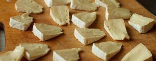 Шаг 4: канапе с камамбером и персиком