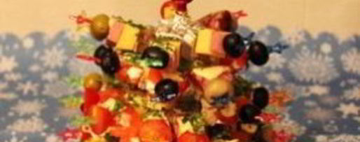 Шаг 5: канапе с колбасой и сыром