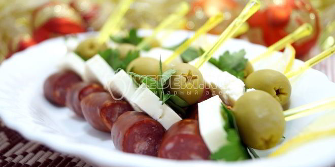 Рецепт канапе с копчеными колбасками