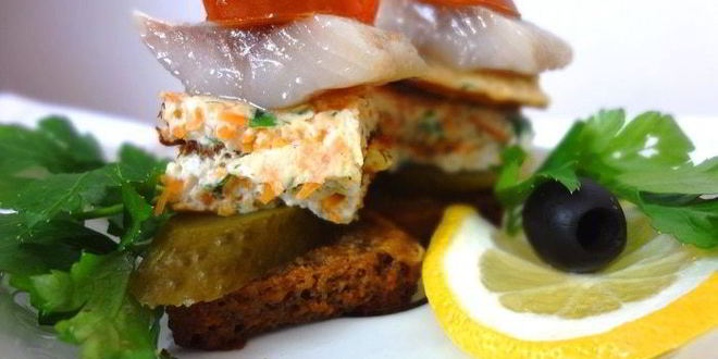 Рецепт канапе с морковными блинчиками