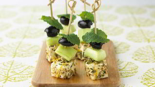 Рецепт Канапе с оливками и мятой