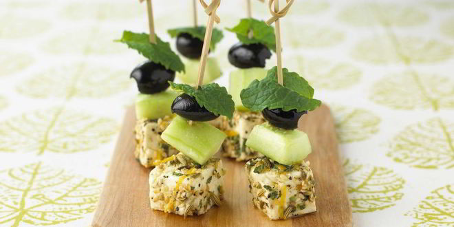 Рецепт канапе с оливками и мятой