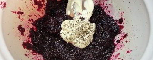 Шаг 1: канапе с сельдью и муссом из свеклы