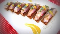 Рецепт Канапе с сельдью под горчично-медовым соусом