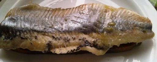 Шаг 5: канапе с сельдью