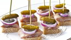 Рецепт Канапе с селедкой