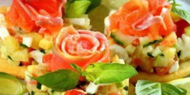 Рецепт канапе с семгой и салатом
