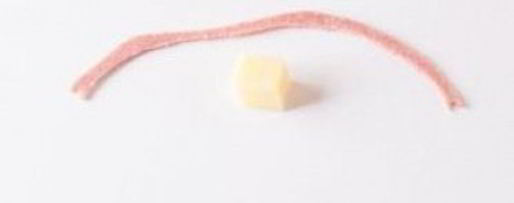 Шаг 5: канапе с сыром и колбасой