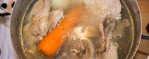 Шаг 11: холодца из курицы и свиных ножек