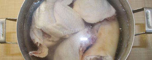 Шаг 6: холодца из курицы и свиных ножек