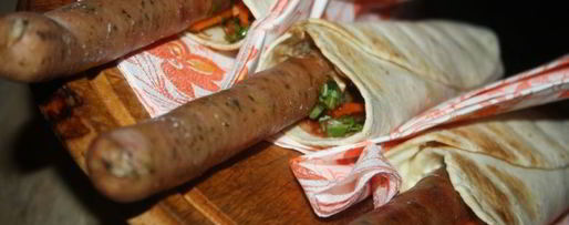 Шаг 6: хот-догов в пите с тирольскими колбасками на мангале