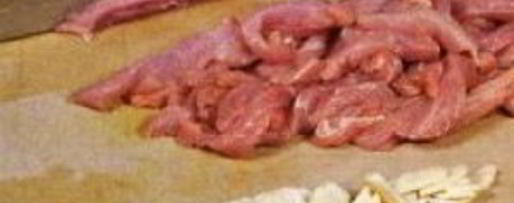 Шаг 1: корейской моркови с мясом