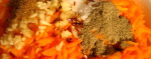 Шаг 10: моркови по-корейски с луком