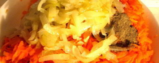 Шаг 11: моркови по-корейски с луком