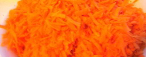 Шаг 2: моркови по-корейски с луком