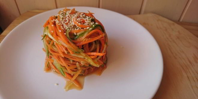 Рецепт моркови по-корейски с огурцом