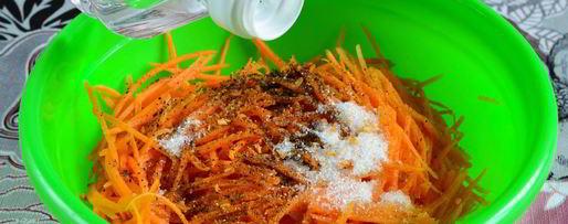 Шаг 3: моркови по-корейски с приправой