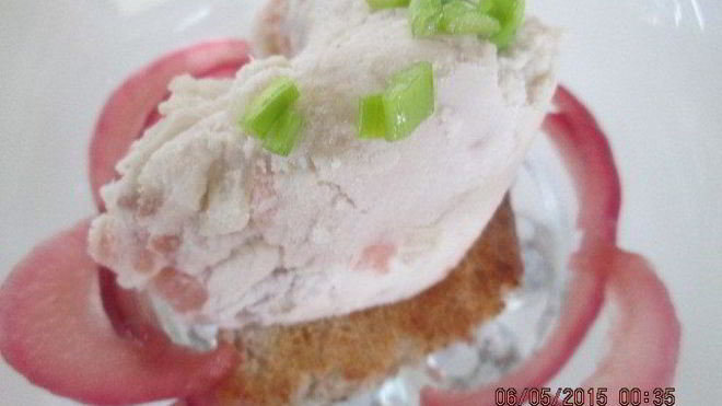 Рецепт Мороженого-закуски с сельдью и маринованным луком