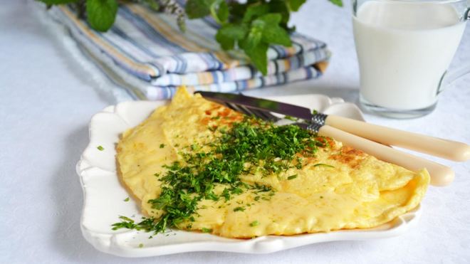 Рецепт Французского омлета с начинкой из сыра и зеленью