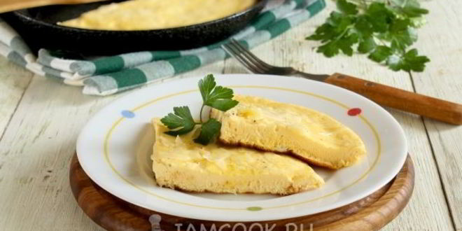 Рецепт омлета на сметане на сковороде