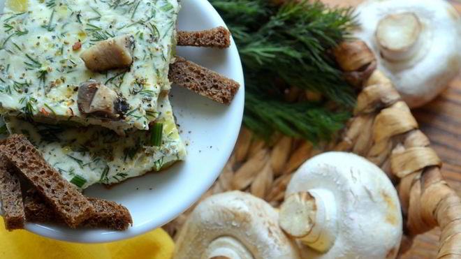 Рецепт Омлета на сметане с шампиньонами и кабачками