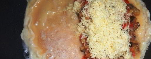 Шаг 7: омлета с баклажаном и помидорами