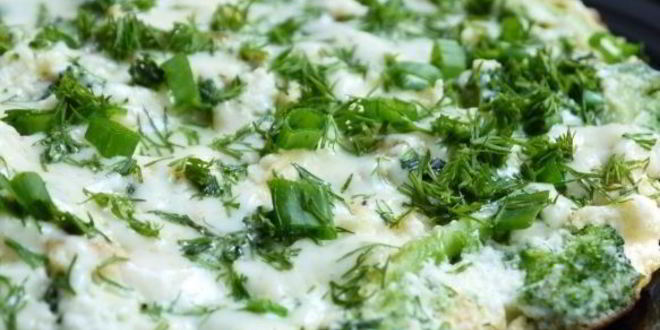 Рецепт омлета с брокколи на сковороде