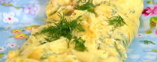 Шаг 7: омлета с форелью и укропом