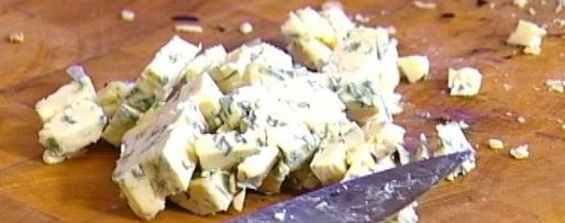 Шаг 5: омлета с грибами, руколой и голубым сыром