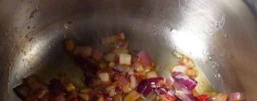 Шаг 1: омлета с помидорами и моцареллой