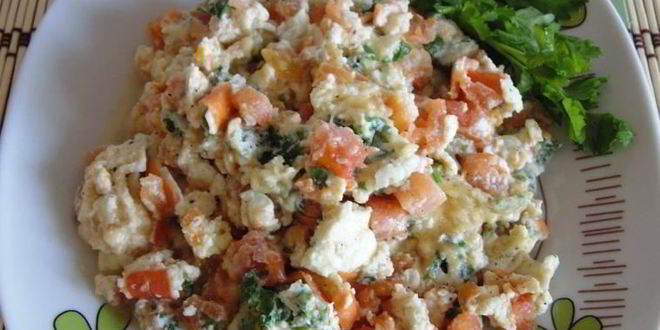 Рецепт омлета с помидорами в микроволновке