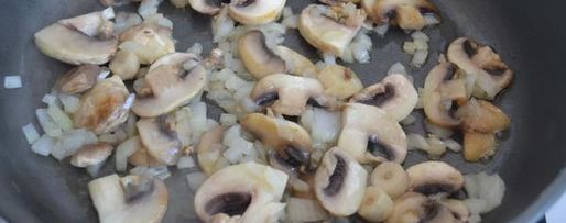 Шаг 1: омлета с сыром и грибами