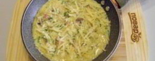 Шаг 5: омлета с ветчиной, грибами и сыром