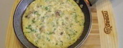 Шаг 6: омлета с ветчиной, грибами и сыром