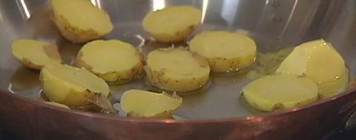 Шаг 2: омлета с зеленым горошком, картофелем и сыром