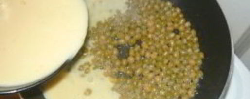 Шаг 3: омлета с зеленым горошком