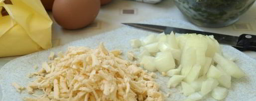 Шаг 2: омлета со шпинатом и сыром