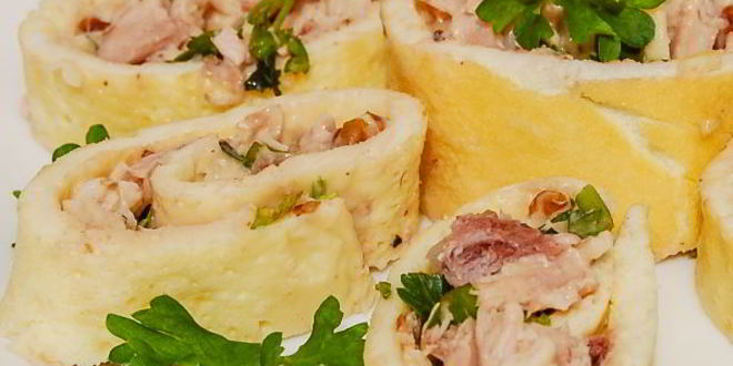 Рецепт рулетиков из омлета с курицей аппетитные