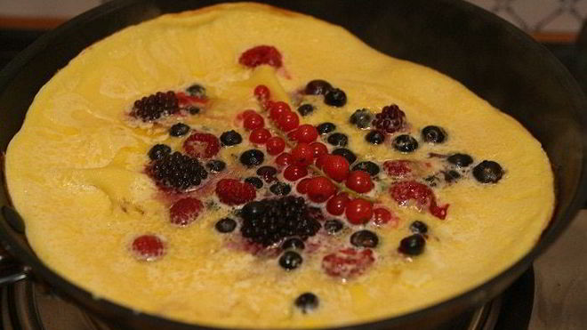 Рецепт Сладкого ванильного омлета с ягодами