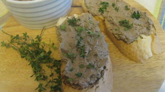 Рецепт Французского паштета с куриной печенкой и шампанским