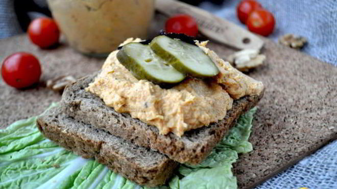 Рецепт Куриного паштета с тыквой и грецкими орехами